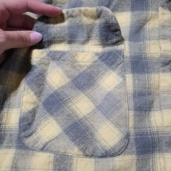 Vintage Men's Pendleton Plaid Button Down Short Sleeves Shirt with Front Pocket - Picture 4 of 9